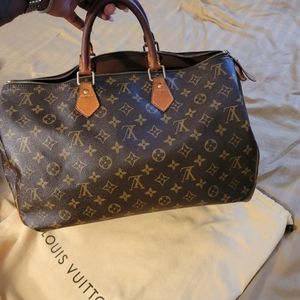 Louis vuitton comes with bust bag